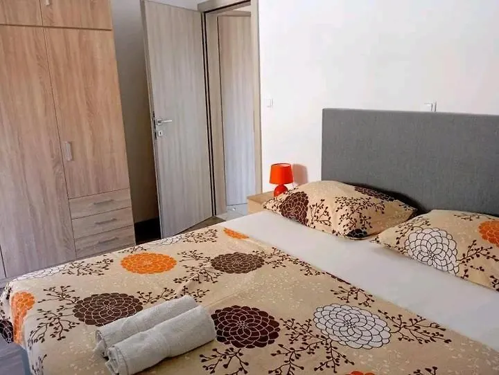 Villa Stella تروغير